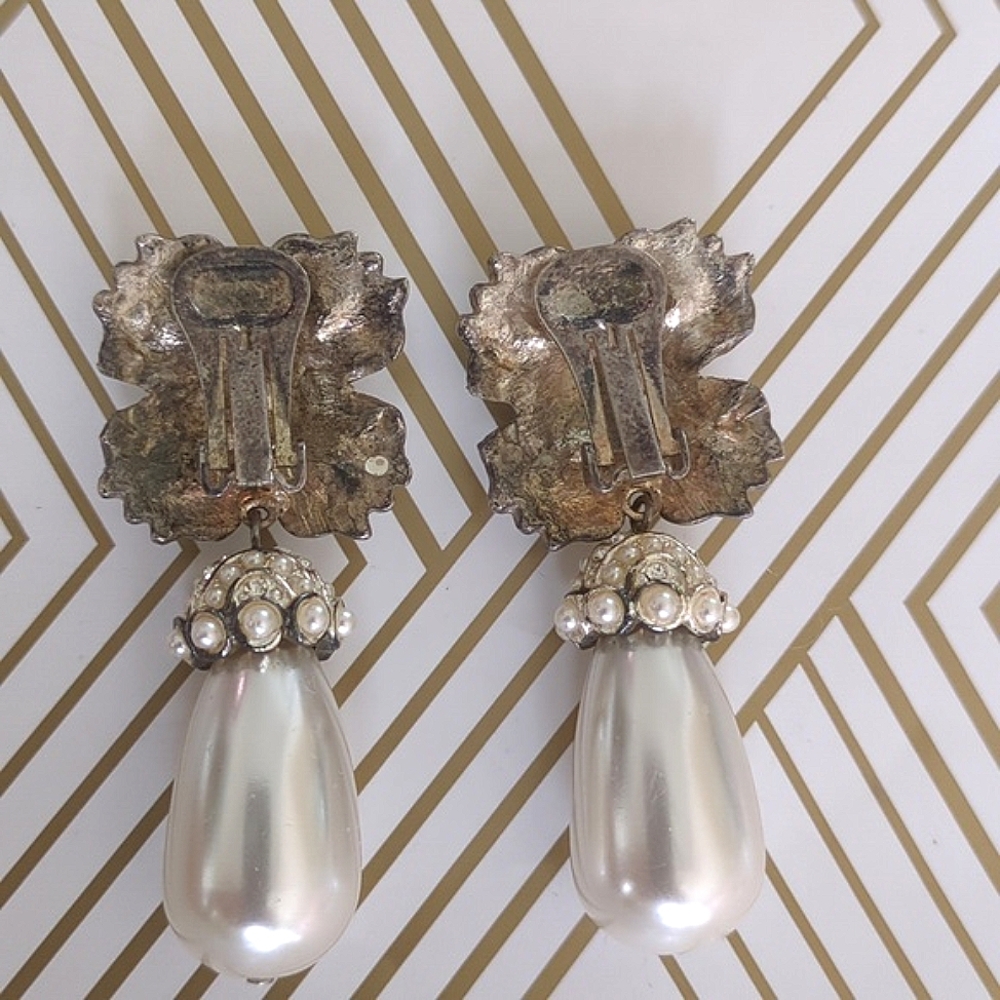 Vintage Tara Old Hollywood Glam Clip On Earrings - Picture 10 of 13